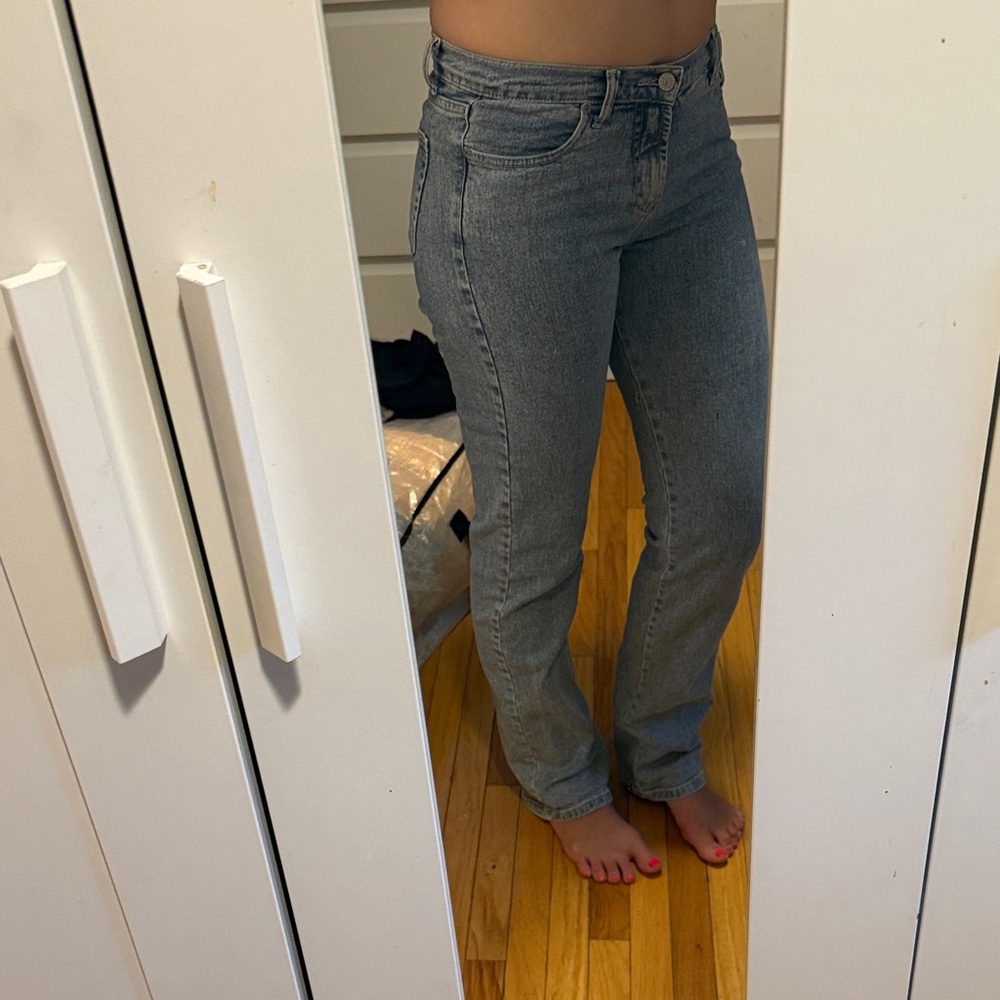 Classic Blue 90s style vintage Women's Jeans fits like a size 4